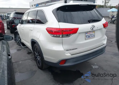 2017 Toyota Highlander Se z USA, uszkodzony, nr VIN 5TDKZRFH9HS513787